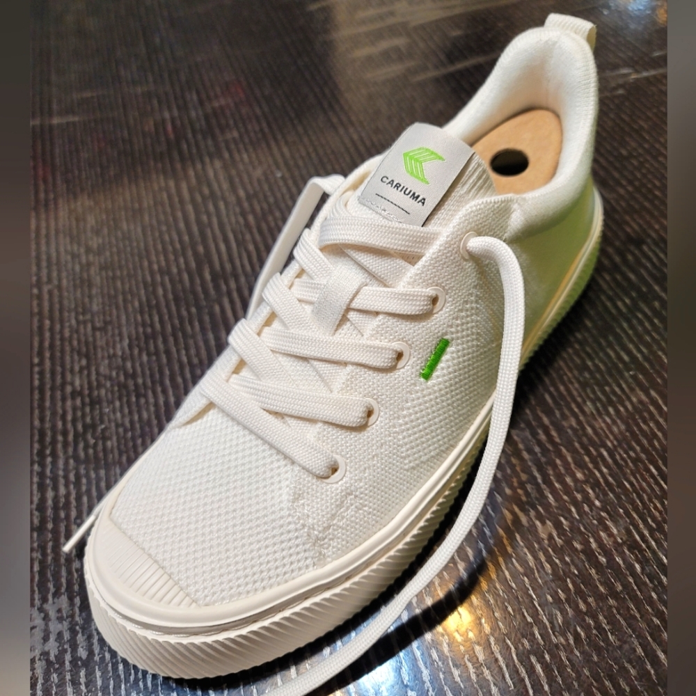 Cariuma Off-White Knit IBI women's size 8